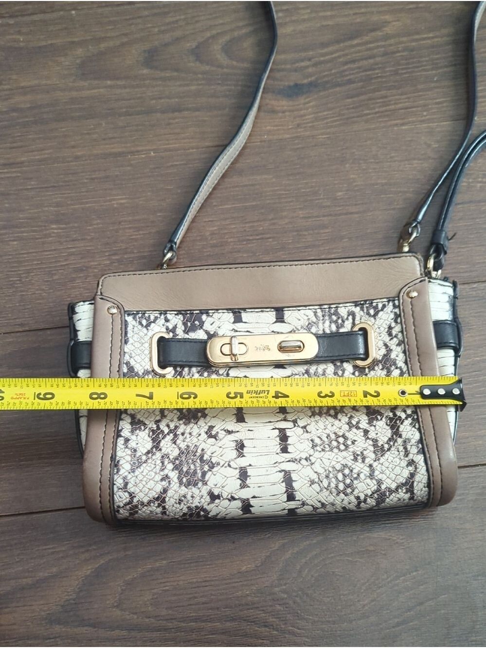 Coach Mini Swagger Crossbody - Picture 10 of 11